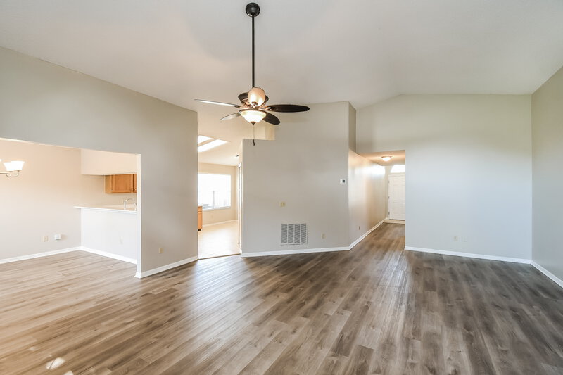 1,675/Mo, 9082 Sable Ridge Ct Jacksonville, FL 32244 Living Room View 3