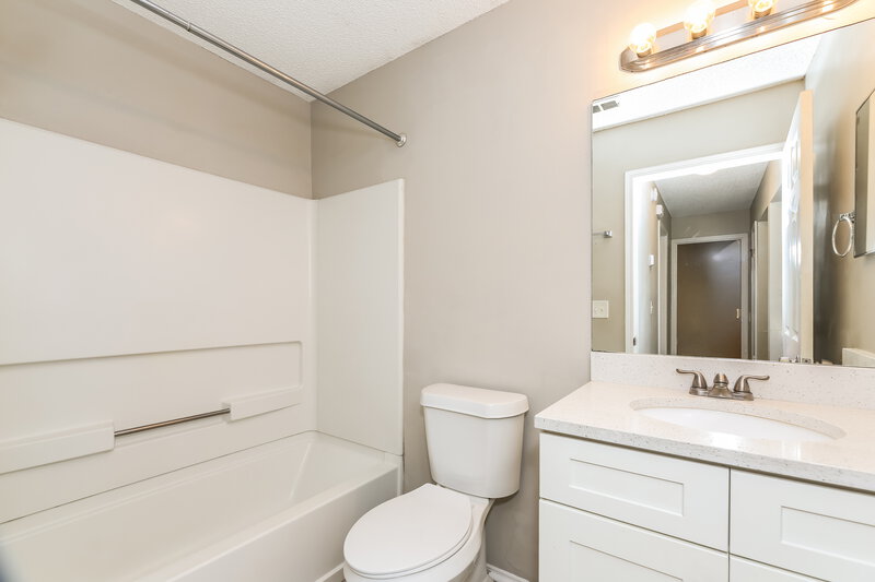 2,155/Mo, 12725 Serenade Cir N Jacksonville, FL 32225 Bathroom View
