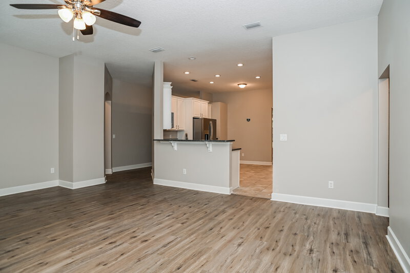 2,470/Mo, 167 Linda Lake Ln Saint Augustine, FL 32095 Living Room View 2