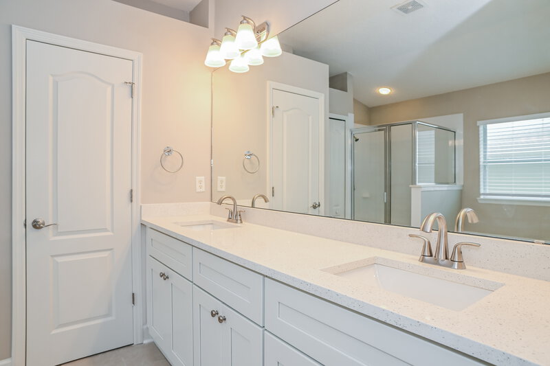 2,470/Mo, 167 Linda Lake Ln Saint Augustine, FL 32095 Main Bathroom View