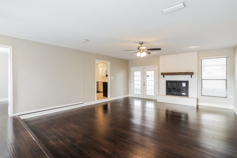 2,075/Mo, 320 Foxridge Rd Orange Park, FL 32065 Living Room View 2