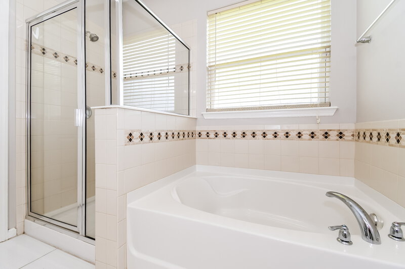 3,040/Mo, 69 Peter Island Dr Saint Augustine, FL 32092 Main Bathroom View 2