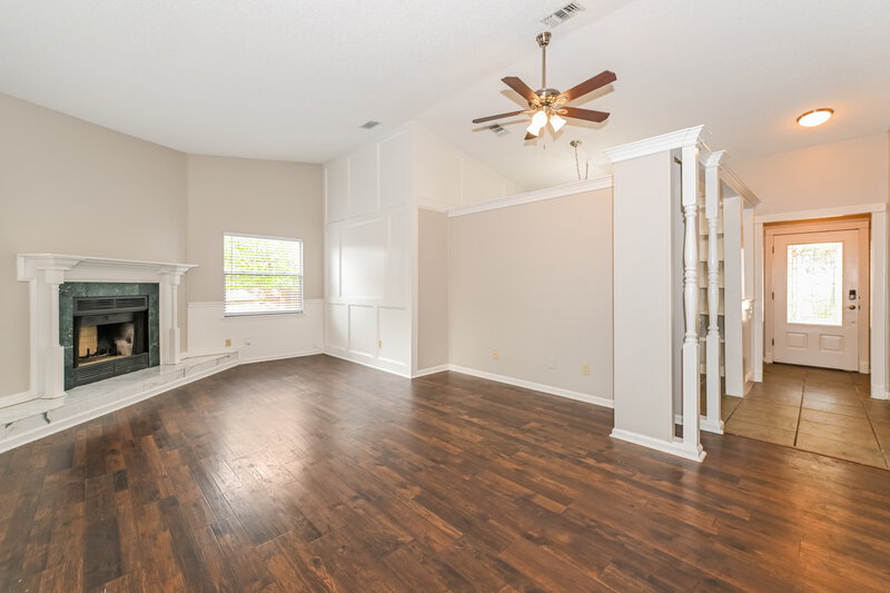 1,835/Mo, 8064 Marseilles Dr Jacksonville, FL 32277 Living Room View