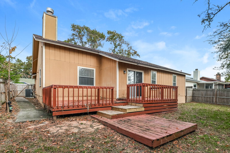 1,835/Mo, 8064 Marseilles Dr Jacksonville, FL 32277 Rear View