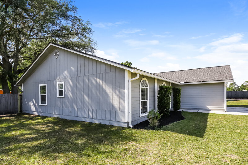 1,855/Mo, 6698 Lana Ln Jacksonville, FL 32244 Rear View