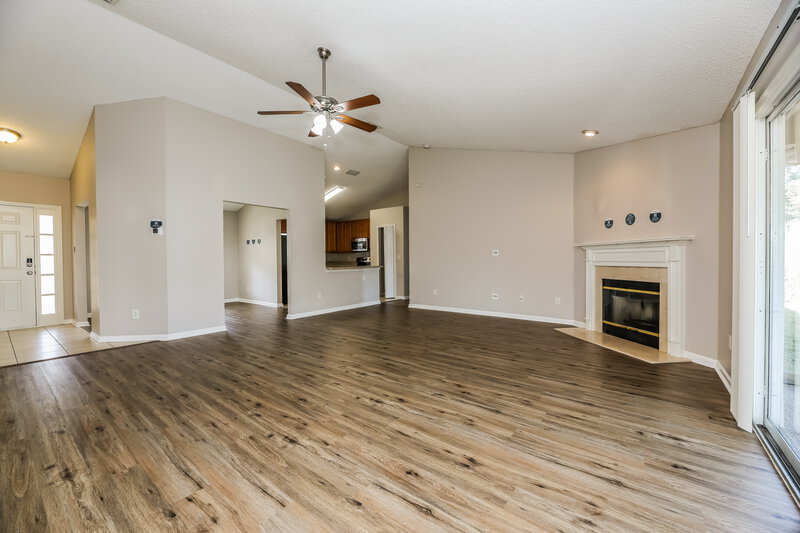 2,090/Mo, 13919 Ridgewick Dr Jacksonville, FL 32218 Living Room View 2
