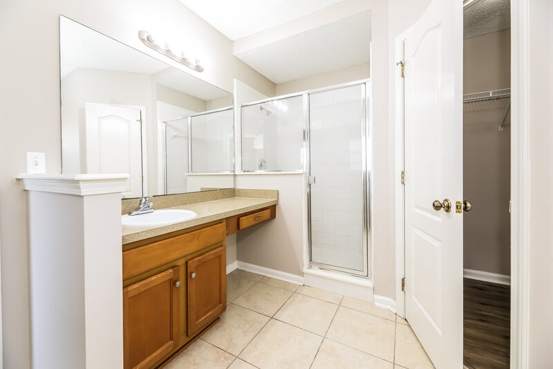 2,090/Mo, 13919 Ridgewick Dr Jacksonville, FL 32218 Main Bathroom View