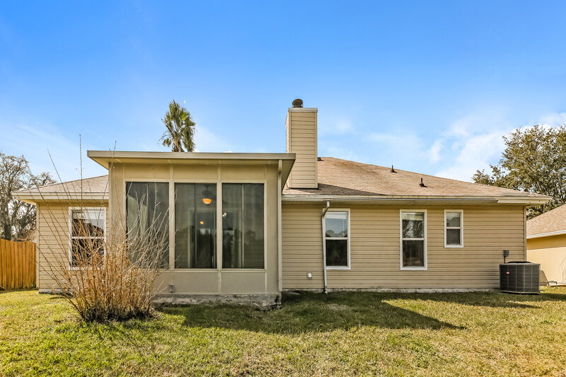 2,090/Mo, 13919 Ridgewick Dr Jacksonville, FL 32218 Rear View