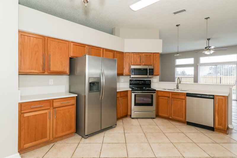 2,115/Mo, 3143 Fox Squirrel Dr Orange Park, FL 32073 Kitchen View