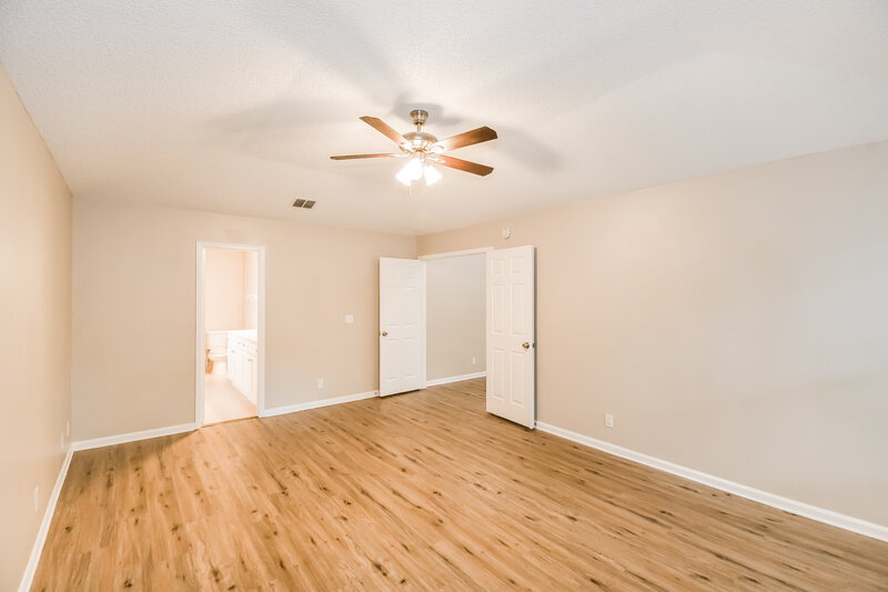 1,830/Mo, 7105 Fort Caroline Hills Dr Jacksonville, FL 32277 Main Bedroom View 2