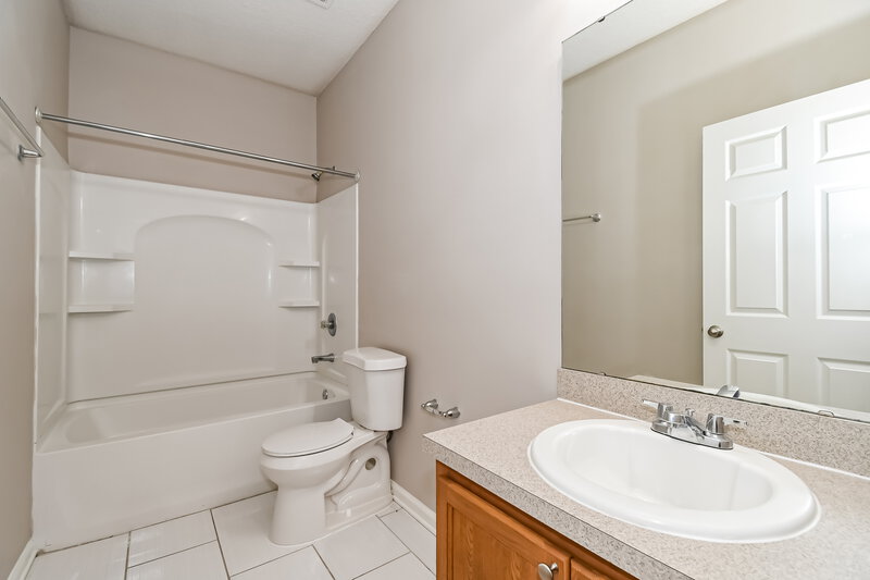 1,925/Mo, 11509 Spring Board Dr Jacksonville, FL 32218 Bathroom View