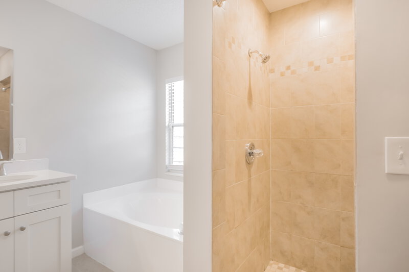 2,205/Mo, 5418 Cumberland Forest Ln Jacksonville, FL 32257 Main Bathroom View 2