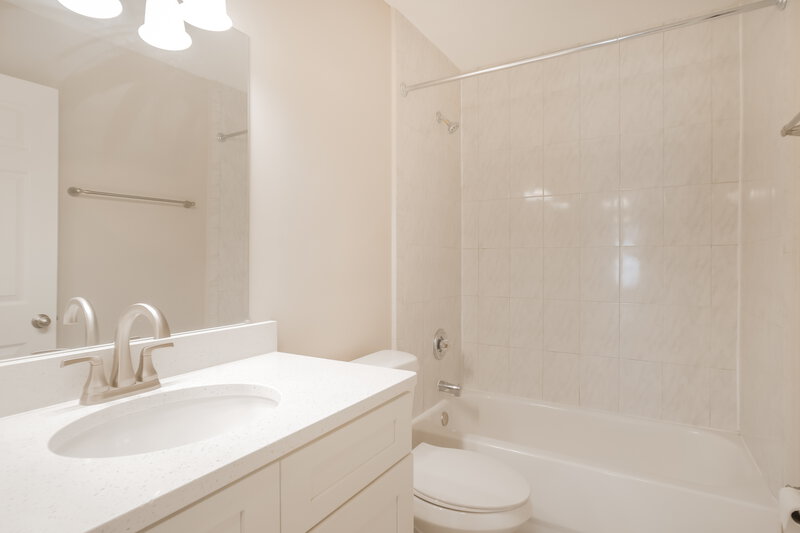 2,205/Mo, 5418 Cumberland Forest Ln Jacksonville, FL 32257 Bathroom View