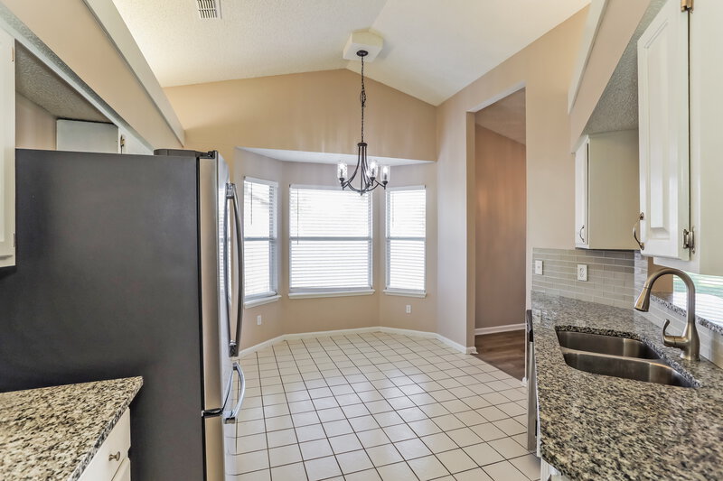 2,640/Mo, 3204 Ryans Ct Green Cove Springs, FL 32043 Kitchen View 2