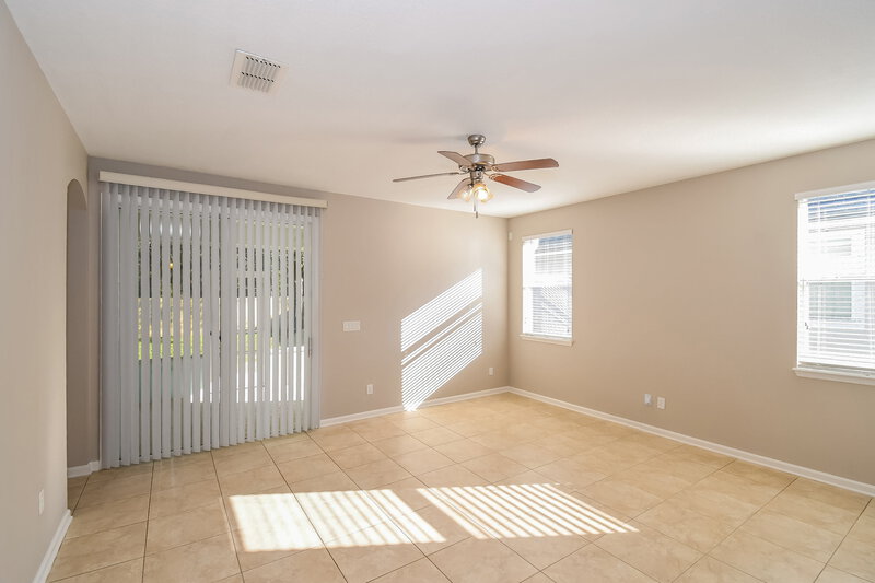 1,980/Mo, 4008 Ringneck Dr Jacksonville, FL 32226 Living Room View