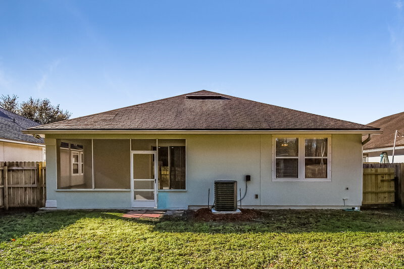 1,980/Mo, 4008 Ringneck Dr Jacksonville, FL 32226 Rear View