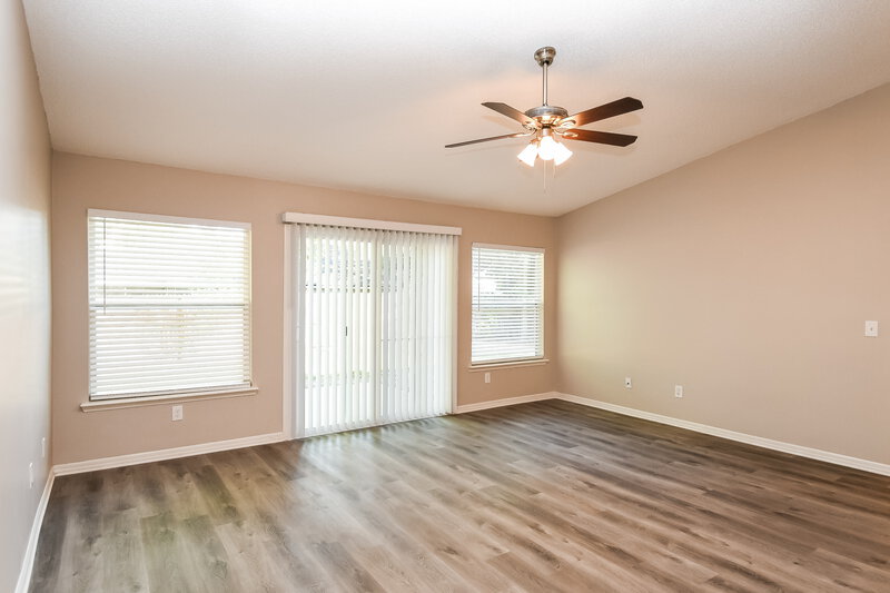 2,125/Mo, 1531 Eddings Grove Ln Jacksonville, FL 32221 Living Room View