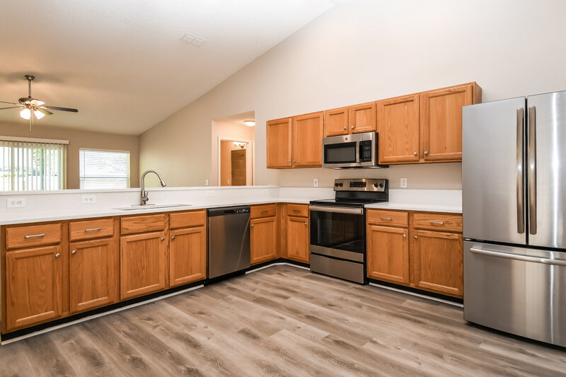 2,125/Mo, 1531 Eddings Grove Ln Jacksonville, FL 32221 Kitchen View