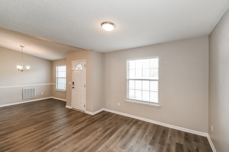 2,050/Mo, 1531 Eddings Grove Ln Jacksonville, FL 32221 Sitting Room View