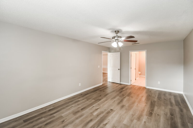2,050/Mo, 1531 Eddings Grove Ln Jacksonville, FL 32221 Main Bedroom View 2