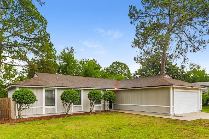 2,210/Mo, 10023 Bear Valley Rd Jacksonville, FL 32257 Front View