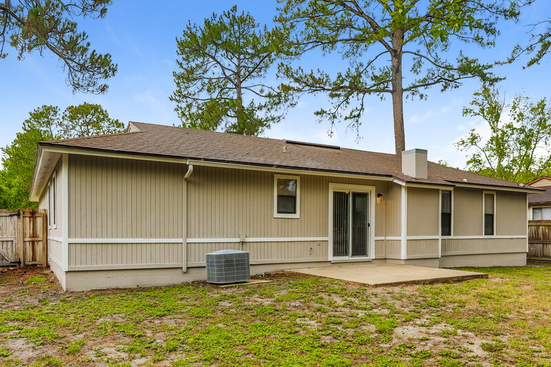 2,210/Mo, 10023 Bear Valley Rd Jacksonville, FL 32257 Rear View