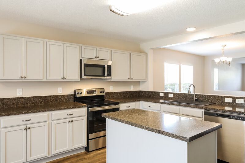 1,980/Mo, 1926 Old Moss Ln Middleburg, FL 32068 Kitchen View