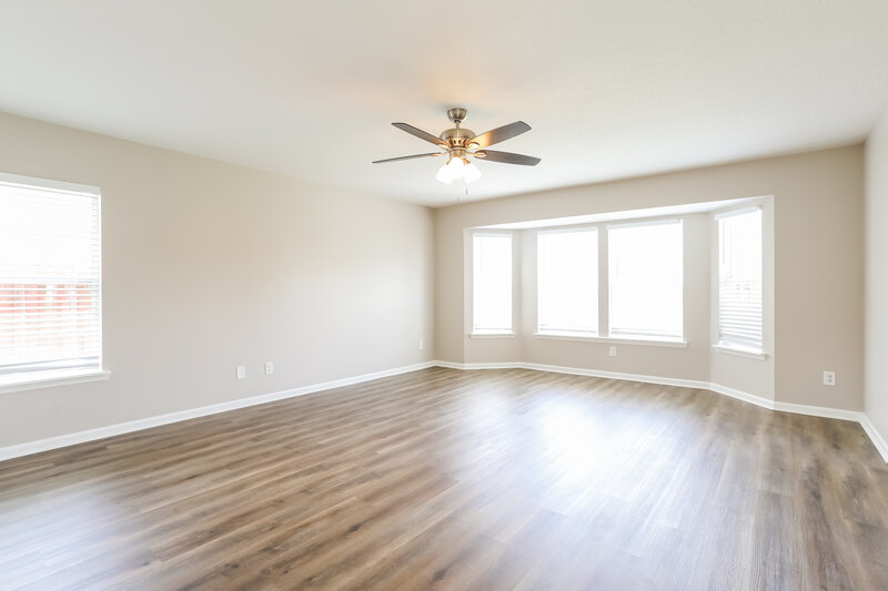 1,980/Mo, 1926 Old Moss Ln Middleburg, FL 32068 Main Bedroom View