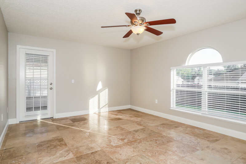 2,085/Mo, 4131 Half Moon Cir Middleburg, FL 32068 Living Room View