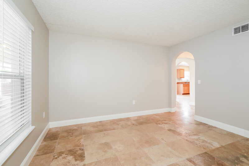 2,085/Mo, 4131 Half Moon Cir Middleburg, FL 32068 Office View