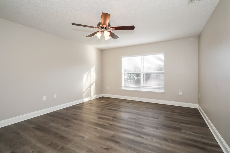 2,085/Mo, 4131 Half Moon Cir Middleburg, FL 32068 Main Bedroom View