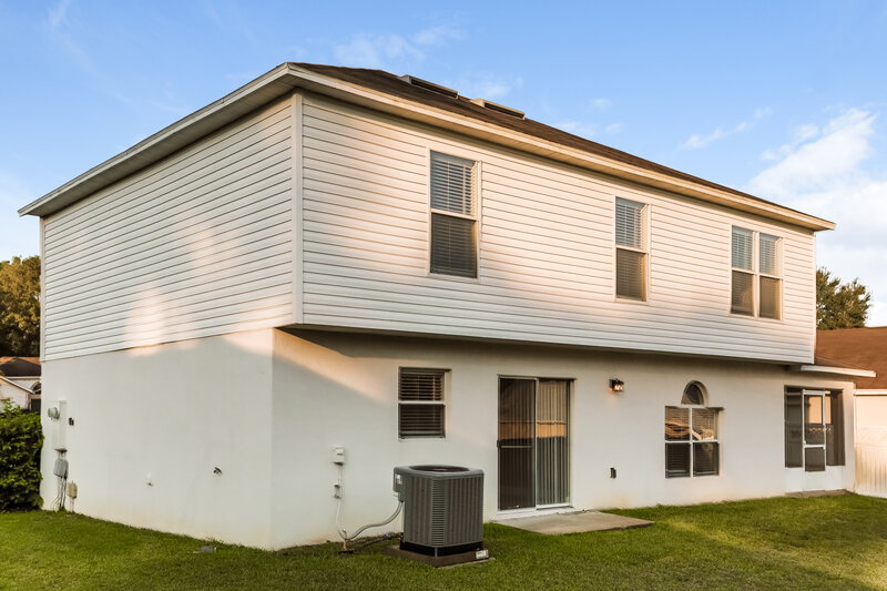 2,085/Mo, 4131 Half Moon Cir Middleburg, FL 32068 Rear View