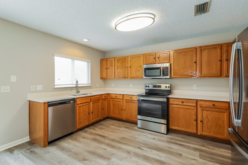 1,760/Mo, 7119 Newman Lake Ct Jacksonville, FL 32222 Kitchen View