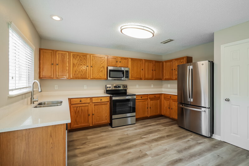 1,760/Mo, 7119 Newman Lake Ct Jacksonville, FL 32222 Kitchen View 2