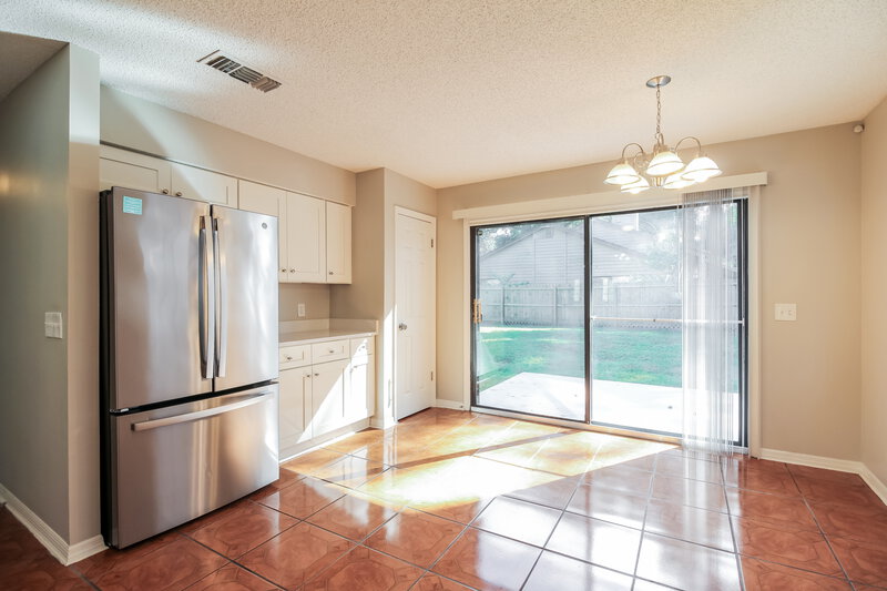 1,995/Mo, 5488 Fort Caroline Rd Jacksonville, FL 32277 Dining Room View 2