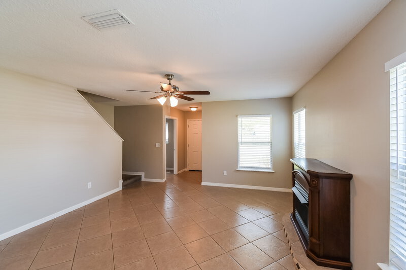 2,630/Mo, 2167 Fresco Dr Middleburg, FL 32068 Living Room View