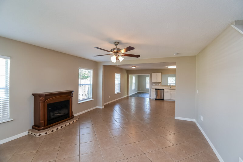 2,630/Mo, 2167 Fresco Dr Middleburg, FL 32068 Living Room View 3