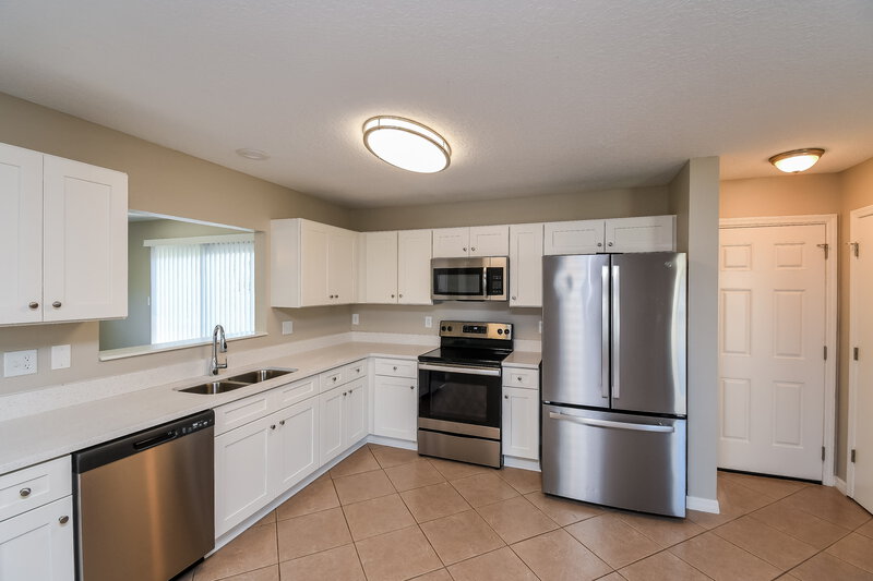 2,630/Mo, 2167 Fresco Dr Middleburg, FL 32068 Kitchen View