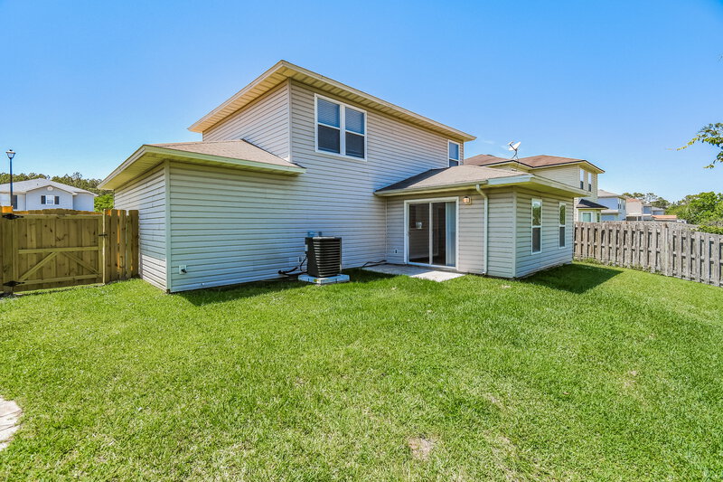 2,630/Mo, 2167 Fresco Dr Middleburg, FL 32068 Rear View