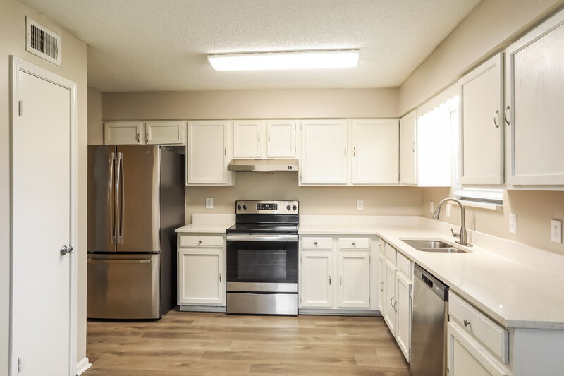 2,195/Mo, 4564 Cinderbed Dr Jacksonville, FL 32257 Kitchen View