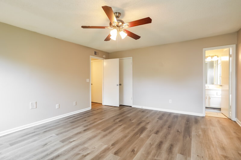 2,195/Mo, 4564 Cinderbed Dr Jacksonville, FL 32257 Main Bedroom View 2
