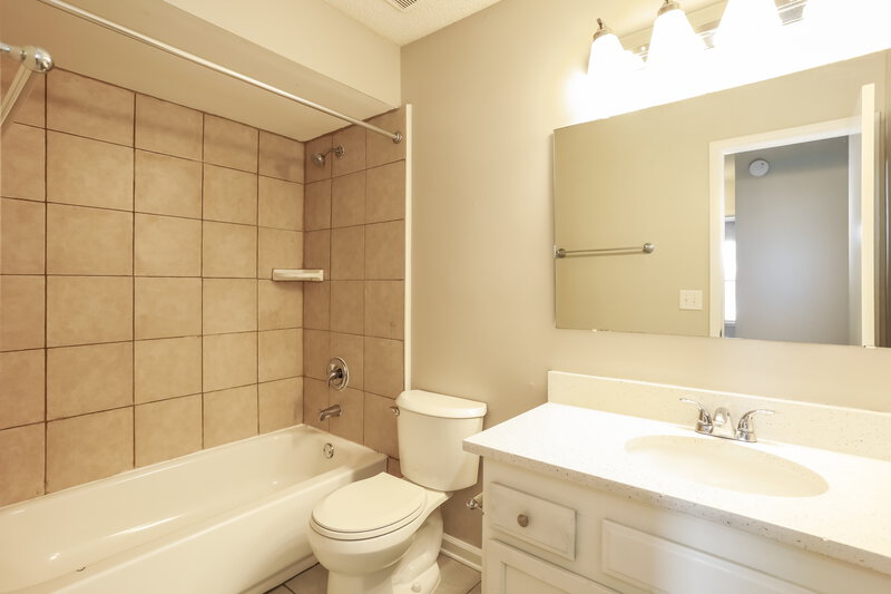 2,195/Mo, 4564 Cinderbed Dr Jacksonville, FL 32257 Main Bathroom View
