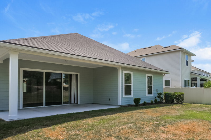 2,340/Mo, 182 Willow Lake Dr Saint Augustine, FL 32092 Rear View