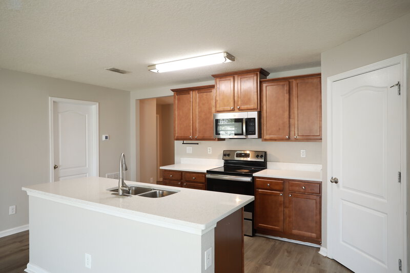 1,995/Mo, 3426 Canyon Falls Dr Green Cove Springs, FL 32043 Kitchen View 2