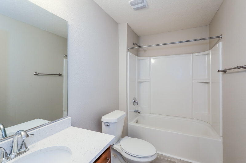 2,195/Mo, 3426 Canyon Falls Dr Green Cove Springs, FL 32043 Bathroom View