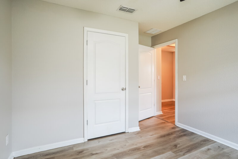 1,995/Mo, 3426 Canyon Falls Dr Green Cove Springs, FL 32043 Bedroom View 3