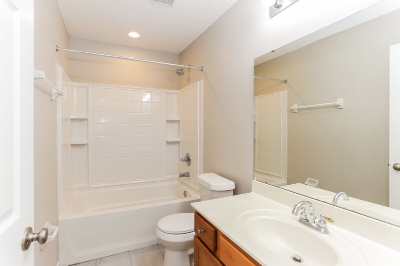 2,230/Mo, 12119 Jade Point Ct Jacksonville, FL 32218 Bathroom View