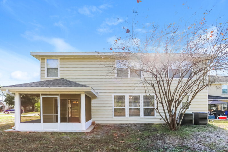 2,230/Mo, 12119 Jade Point Ct Jacksonville, FL 32218 Rear View