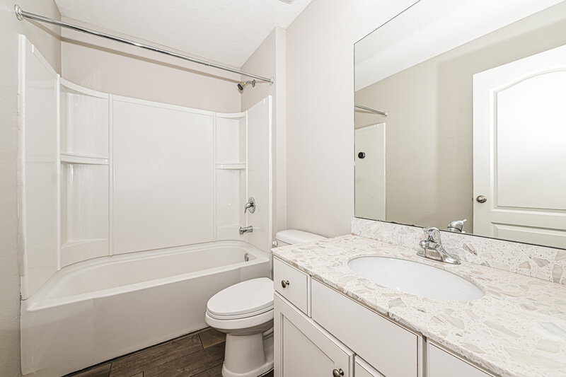 2,140/Mo, 10220 Bengal Fox Dr Jacksonville, FL 32222 Bathroom View