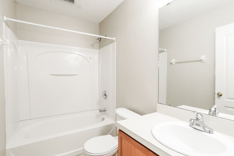 1,710/Mo, 3379 Highland Mill Ln Orange Park, FL 32065 Bathroom View